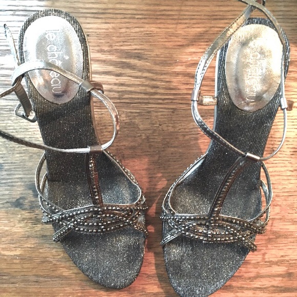 Le Chateau pewter jewelled heels - Picture 4 of 8